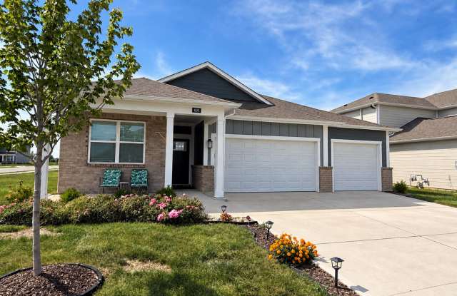 Pendleton Schools - Newer Construction - 4 Bed photos photos