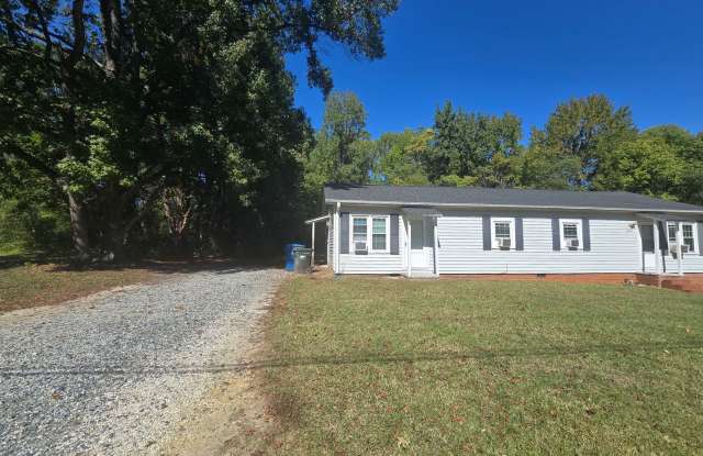 406 Lake Dr Gallery 1