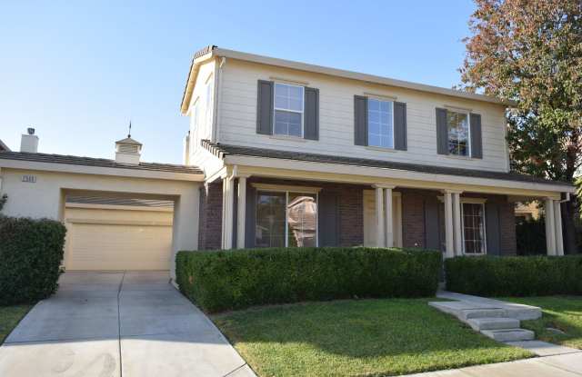 Newly Renovated 5-Bedroom Home with Pool & Hot Tub in Tracy! Gallery 1