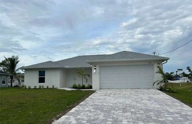 3462 NE 10th Place photos photos