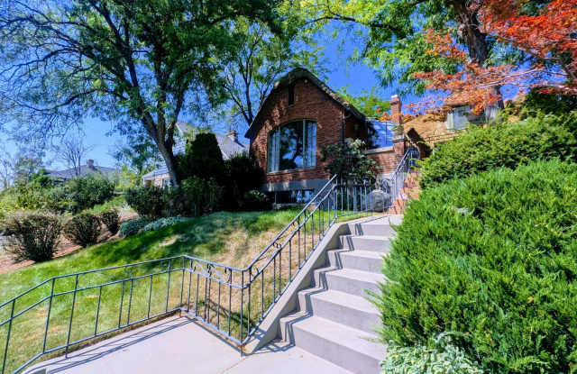 Stunning Preserved Historic Home with a POOL!! Gallery 3