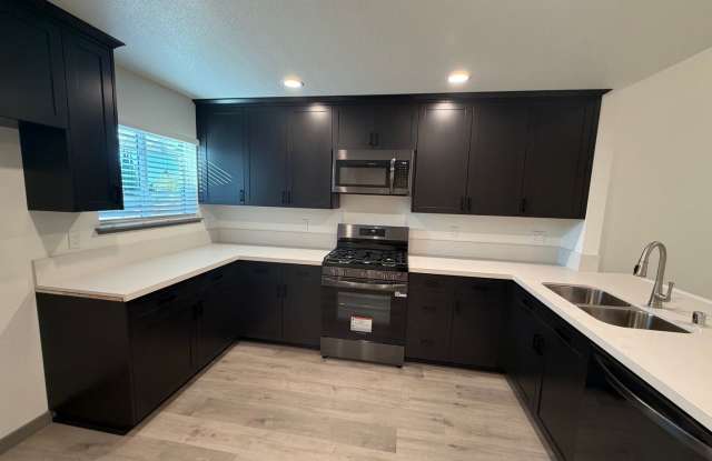Welcome to this Spacious Gorgeous Two-story 3Bed 2Bath home located in Sacramento - LEASE TODAY! Gallery 1