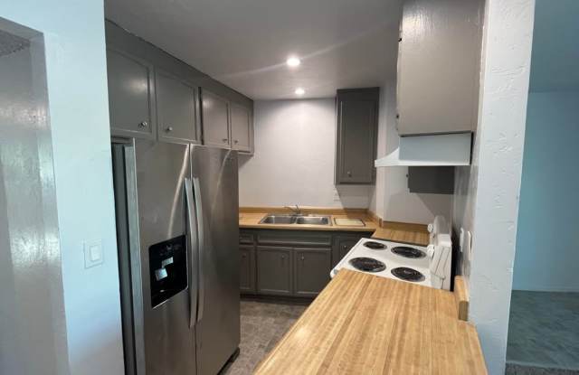 6025 Northcrest Cir photos photos