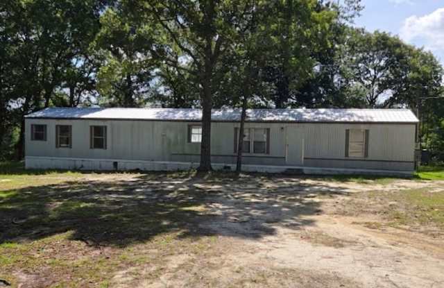 Escape to Quiet Country Living! Gallery 3