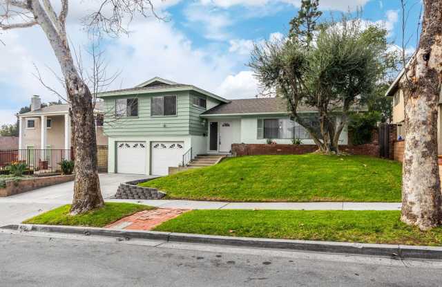 Tri Level 4 bedroom plus Family Room in Yorba Linda photos photos