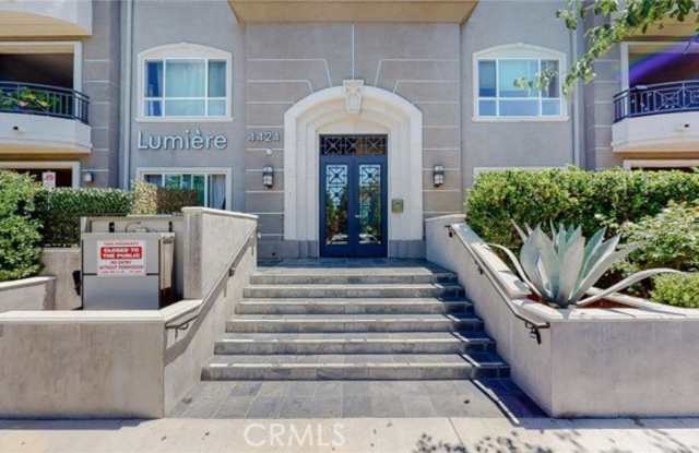 4424 Whitsett Avenue - 4424 Whitsett Avenue, Los Angeles, CA 91604 4424 Whitsett Avenue - 4424 Whitsett Avenue, Los Angeles, CA 91604