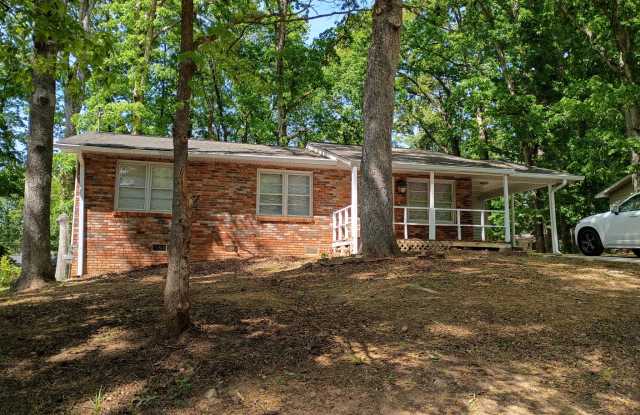 2480 Woodland Drive Northwest photos photos