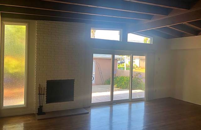 17242 Bullock Street Gallery 2