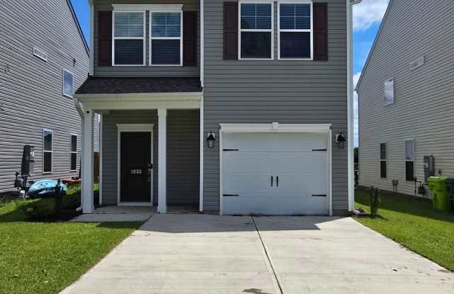 1032 Crescent Moon Loop, 3/2.5 2 Story home - Fenced backyard - Dogs allowed with approval photos photos