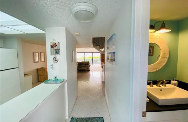 11000 S Ocean Drive Gallery 3