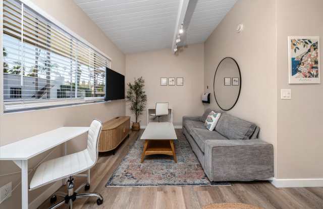 319 W Montecito St Gallery 3