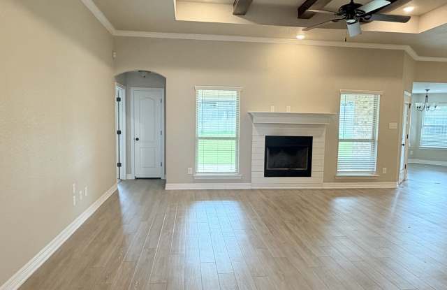 2002 Rustic Manor Dr.... LONGHORN PROPERTIES   254-526-0382 Gallery 4