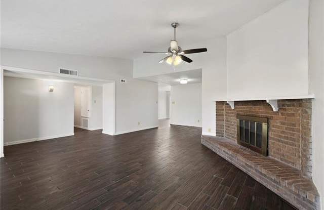 732 Via Barcelona - 732 via Barcelona, Mesquite, TX 75150