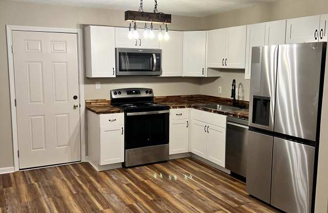 706 Shady Ln Dr photos photos