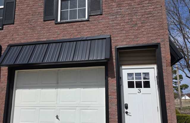 610 Southeast Moberly Lane - 3 photos photos