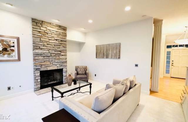 620 177th Lane NE Gallery 4