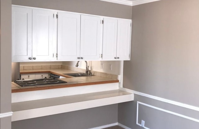 6617 Poplar Avenue Apt. 2 - 6617 Poplar Avenue, Germantown, TN 38138