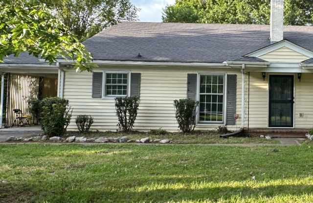 1135 E Clark Blvd photos photos