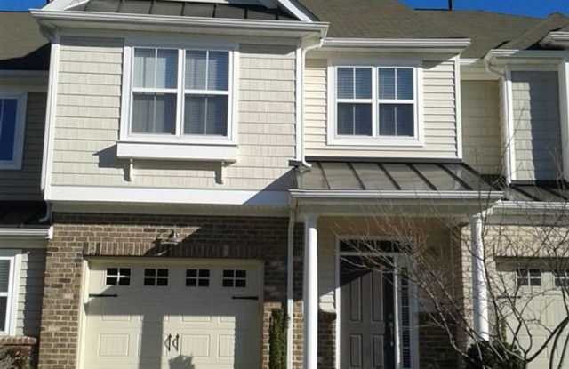 Gorgeous 3 Bedroom Townhome w/ Premium Finishes  Amenities - Pet Friendly! - 1026 Kingston Grove Drive, Cary, NC 27519