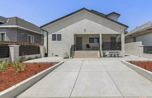 731 E 33rd St unit: 1/2 photos photos