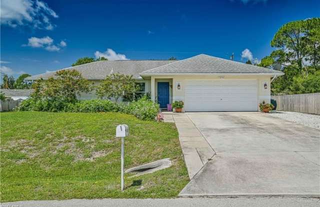 18546 Violet Rd photos photos