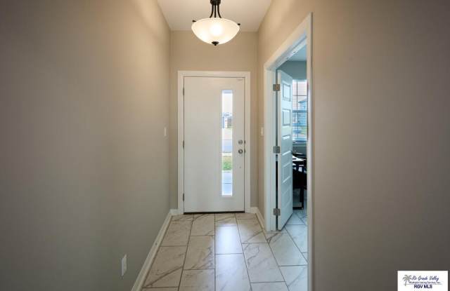 2414 COVE REAL DR Gallery 3
