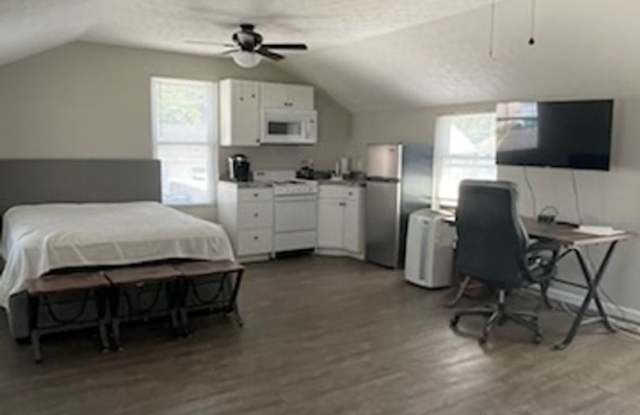 Studio Apartment in Hurricane Gallery 4