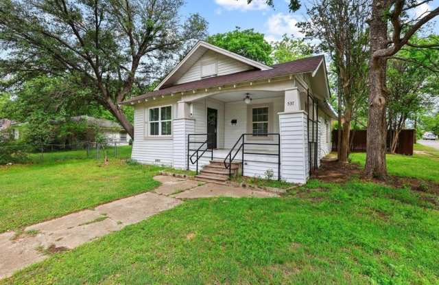 537 E Sears Street photos photos