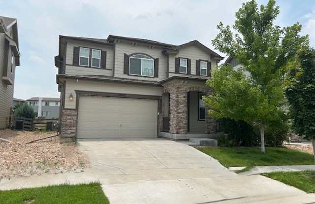 4 bedroom 3 bathroom house AVAILABLE in Commerce City Reunion area photos photos