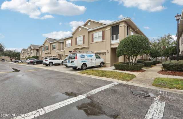 9764 SUMMER GROVE Way - 9764 Summer Grove Way West, Jacksonville, FL 32257