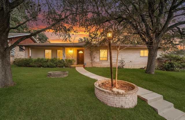 2643 Waleetka photos photos