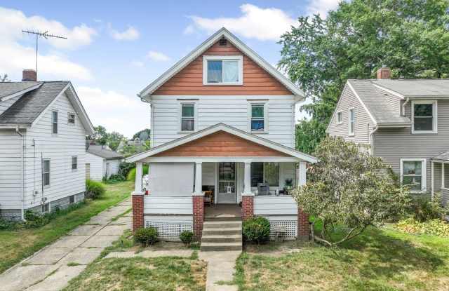 Rare 5-Bedroom Find!! Main-Floor Bed/Bath + Finished Attic Suite photos photos