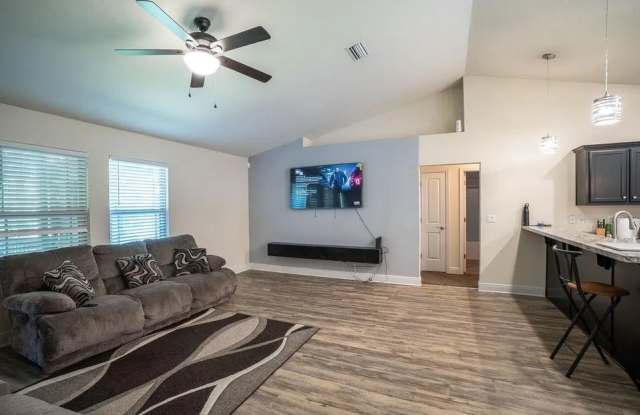 191 Conquest Avenue Gallery 4