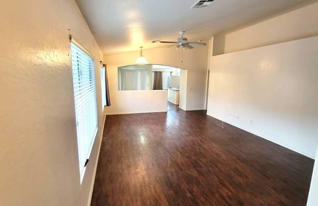 4 bed 2 bath home in Laveen Gallery 3