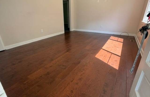 100 Bryan Blvd. Gallery 3
