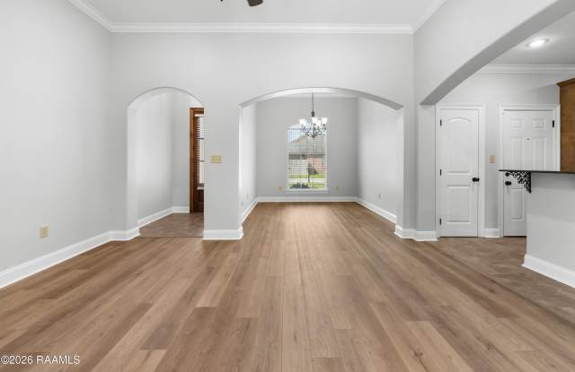 104 Clover Leaf Drive Gallery 4