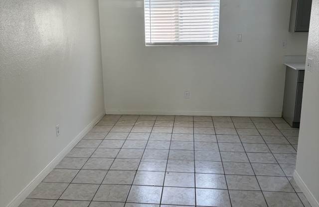 1832 Goldfield Street - 1 Gallery 1