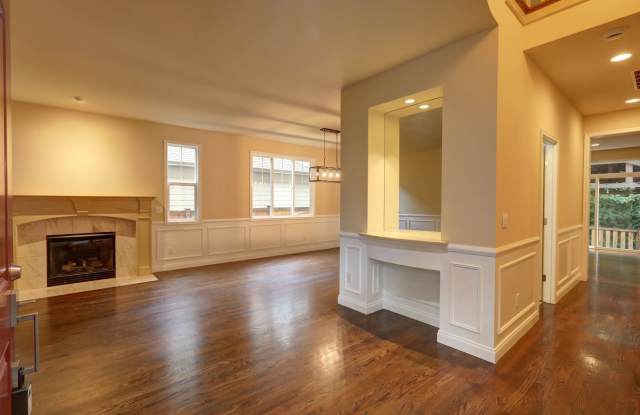 Redmond Ridge 4 bedroom Gallery 3