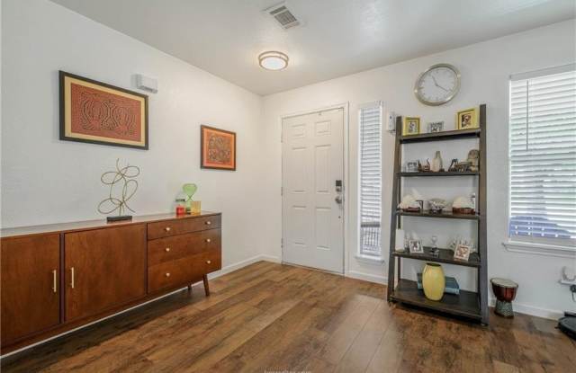 15236 Faircrest Drive Gallery 4