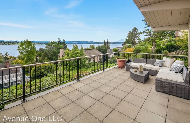 1132 39TH AVE E - 1132 39th Avenue East, Seattle, WA 98112