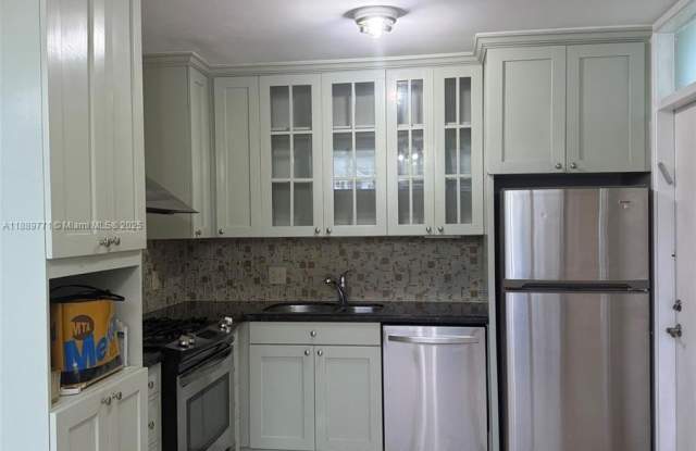 1070 98th St photos photos 1070 98th St photos photos