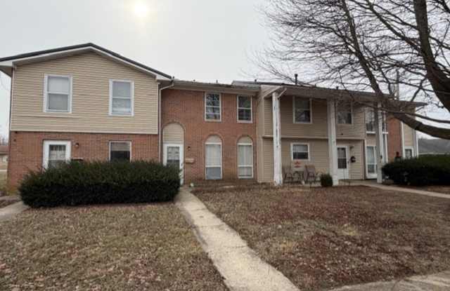 6881-6887 Emerald Ave - 6881-6887 Emerald Avenue, Green Meadows, OH 45323