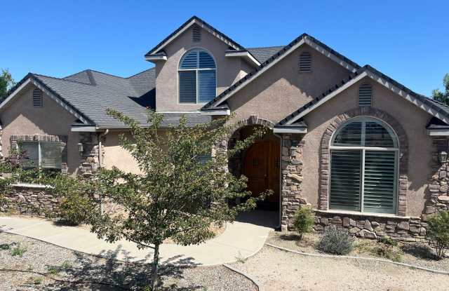 Beautiful 5 Bedroom 4 Bathroom House in Gated Community - Bear Valley photos photos