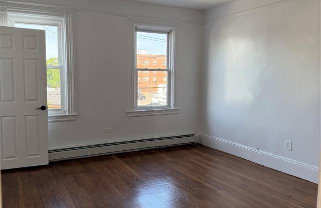 14 Elm Street Gallery 3