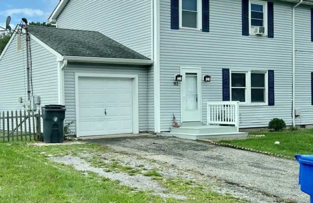 512 Roosevelt Avenue - 512 Roosevelt Avenue, Toms River, NJ 08753