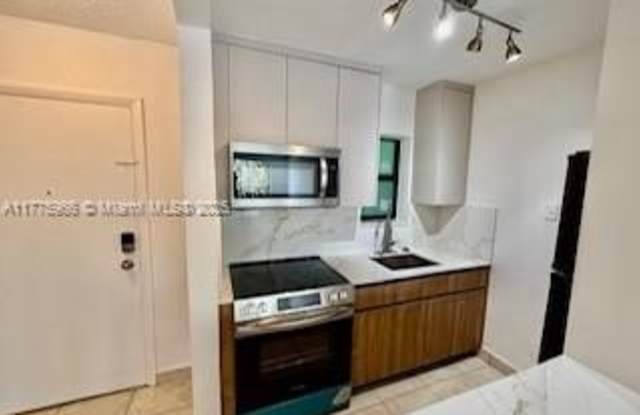 1530 SW 2nd St photos photos