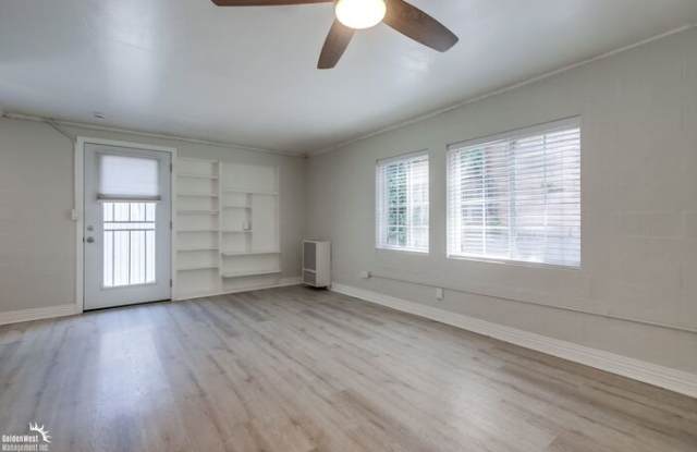 6935 1/2 Hoffman Avenue Gallery 4