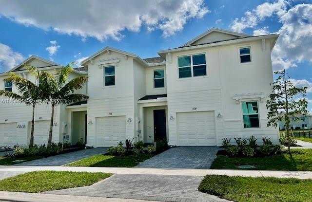 514 SE Rivergrass - 514 Rivergrass Street, Port St. Lucie, FL 34984