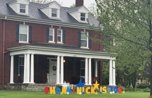 1855 Nicholasville Road Gallery 2