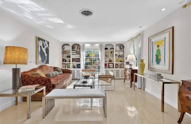 7521 SW 165th Ter photos photos